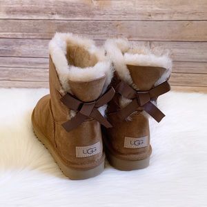 UGG Chestnut Mini Bailey Bow II Boots